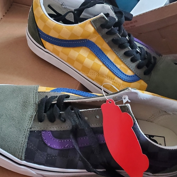 COPY - Sneakers - Picture 3 of 3